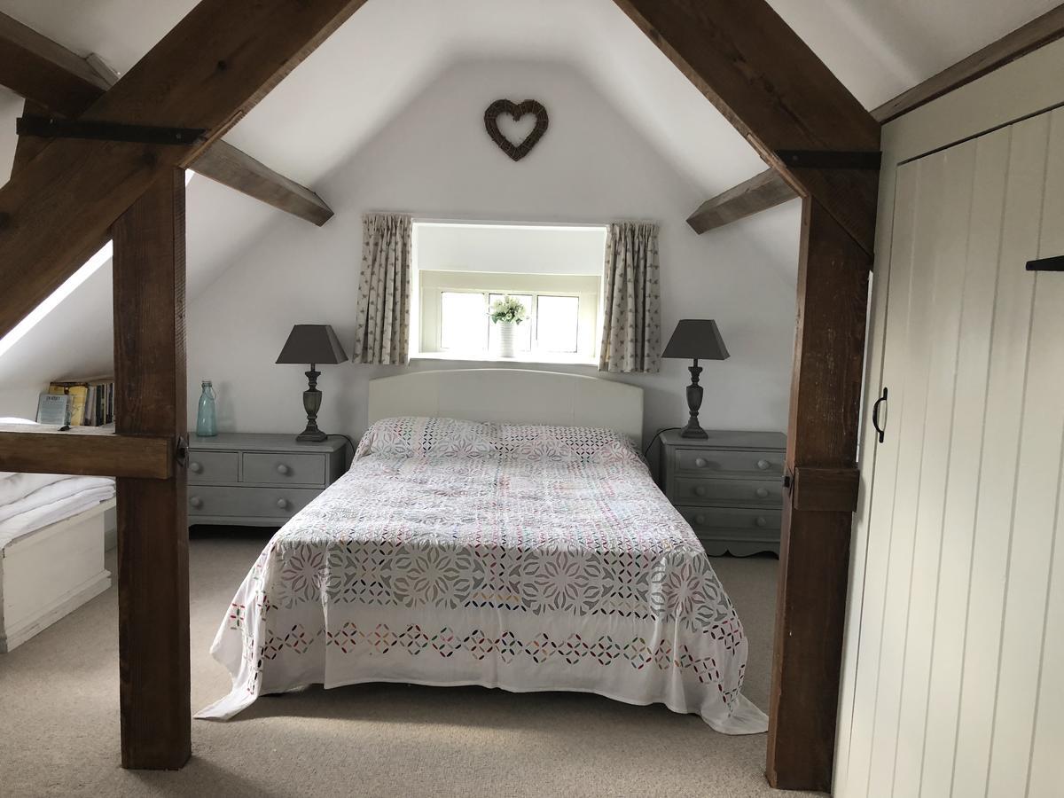 Cornerstone Cottage 奇平卡姆登 外观 照片